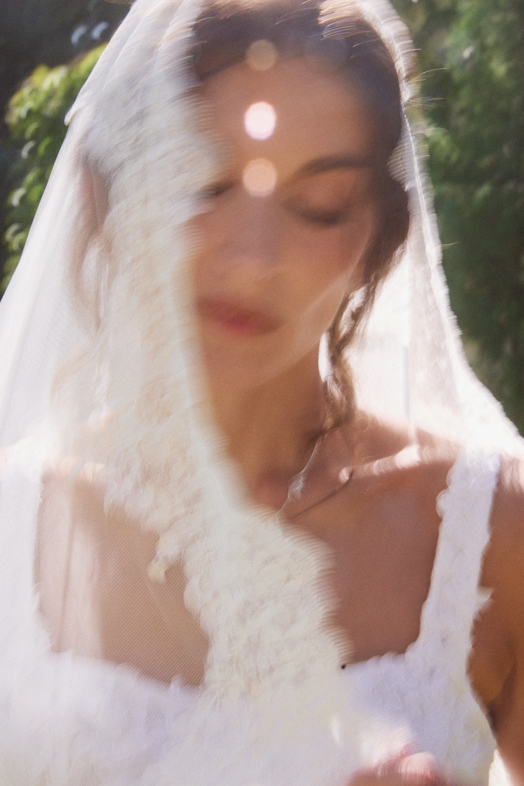 Retrato de una novia a través del velo